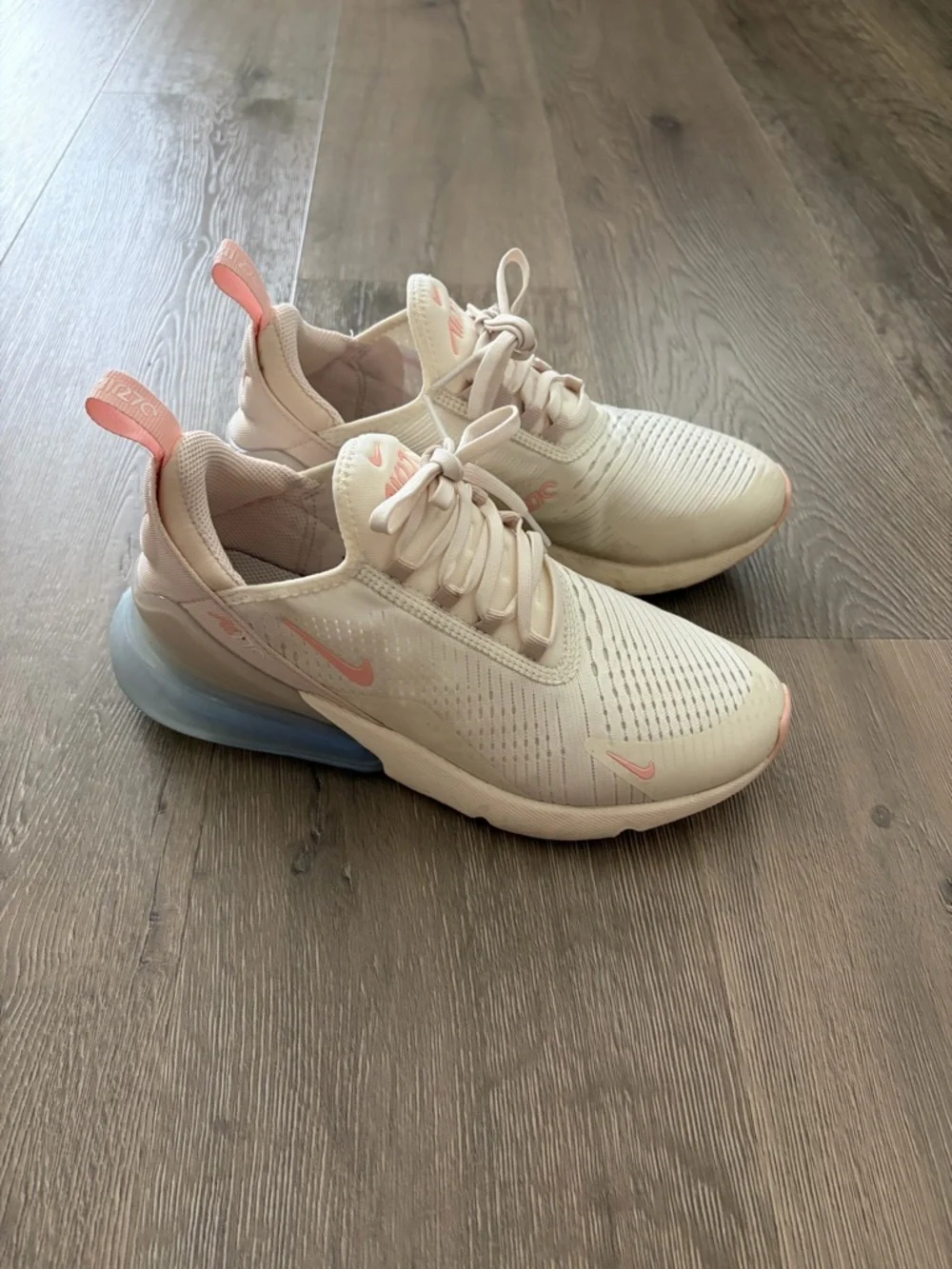 Nike Women's Light Cream and Peach Air Max 270 Sneakers